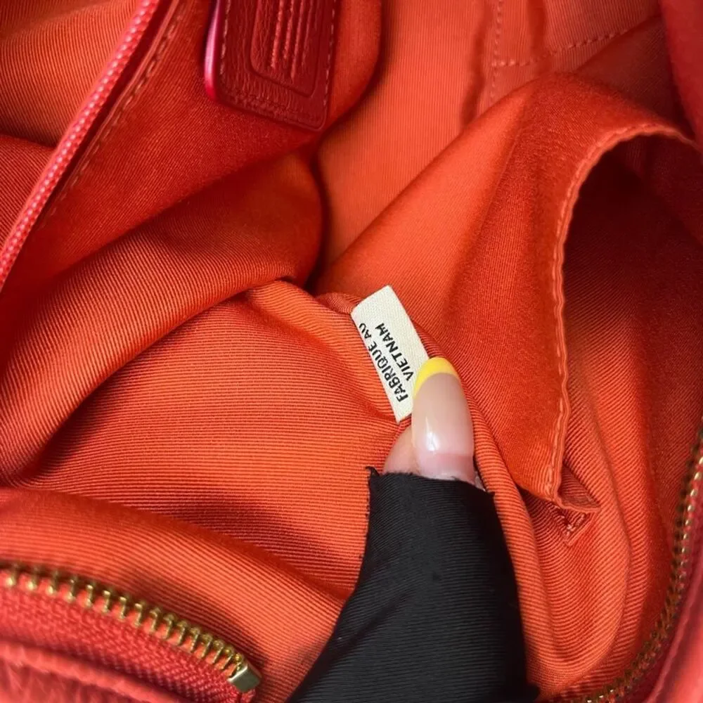 Coach Women Pre-Loved Bag Very Good Condition